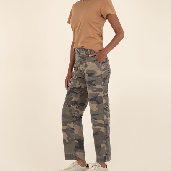 Kut from the Kloth Ashton High Rise Barrel Leg, Exclusive Size 44 / Olive - Picture 3 of 3